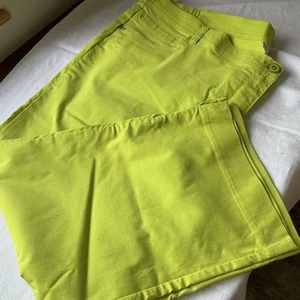 Ladies C&A CANDA comfort fit Lime Green crop trousers, size 56 UK 26? - Picture 1 of 9
