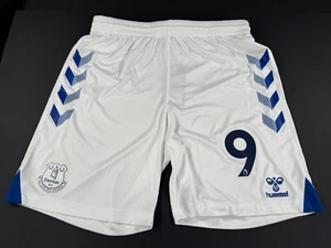 BRAND NEW 2020 2021 HUMMEL EVERTON HOME FOOTBALL SHORTS #9 MENS MEDIUM - Picture 1 of 2