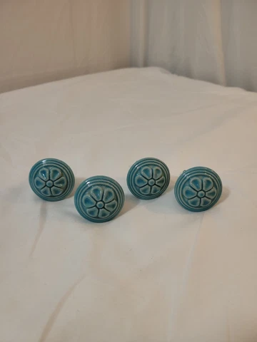 Set of 4 VINTAGE BLUE DRAWER CABINET KNOBS HANDLES PULLS KNOBS Raised Flower Cover