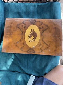 Vintage HORSE ORGANIZINIG WOODEN MUSICAL BOX - Picture 1 of 12