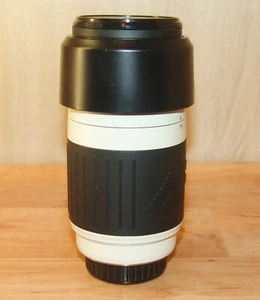 SOLIGOR AF zoom 4,5-5,6/70-300mm.Lens,mount for camera Minolta,made in Japan - Picture 1 of 6