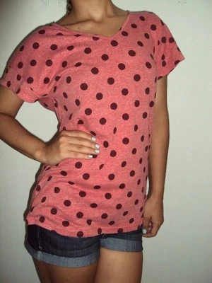 NEW VOLCOM WOMEN DOTS LOGICAL SERIES TEE TOP SHIRT S SMALL code XX40 - Image 1 of 4