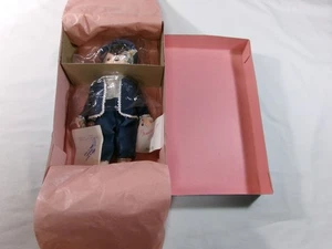 Bambola Madame Alexander "Blue Boy" #1345 "Ottime condizioni-Scatola originale" - Foto 1 di 7