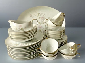 Modernist Japan YAMAKA Bone China Dinnerware " Kiku" 5 PC /8 Settings + 2 Extra - Picture 1 of 11