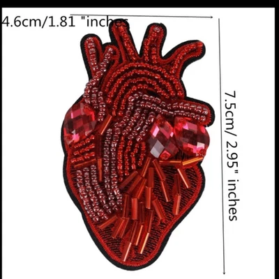 Apliques de corazón de diamantes de imitación con cuentas nuevo sin etiquetas Foto 1 de 2