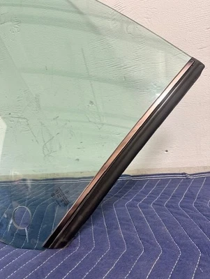 07 2007 Mercedes Benz CLK passageiro direito quarto janela fabricante de equipamento original - Imagem 1 de 4