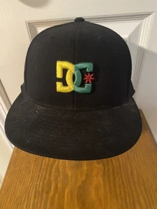 Black/White DC Shoe 210 Fitted By Flexfit 6 7/8- 7 1/4 Hat-Baseball Cap - Picture 1 of 7