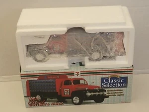 First Gear Classic Selection 1951 Ford Bottlers 7 Eleven Truck 1/34 Die-cast NEW - Picture 1 of 9