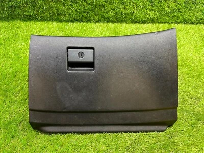 Guantera Infiniti G37 2008-2013 cupé negra OEM 68500-JK60A Foto 1 de 4