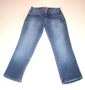 Junior Women's No Boundaries Low-Rise Blue Denim Capris 3/4 Juniors - Picture 1 of 2