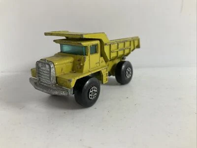 Matchbox Superfast N. 28 Camion Ribaltabile Mack - Immagine 1 di 3