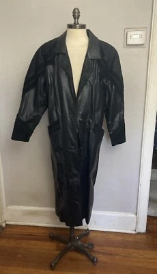 Gabardina COMINT De Colección Años 80 Borde Gamuza Repujado Cuero Negro Pequeña Bruja Foto 1 de 4