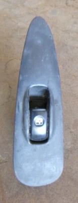 Hyundai Sonata 5/96-4/98 Left Rear Window Switch - Image 1 of 3