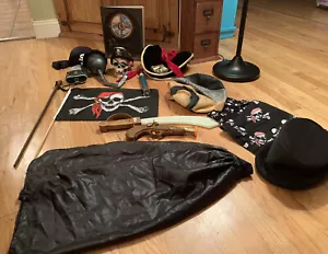 Pirate Pirateology Book Binoculars Rubber Mask Hat 16 Pieces Huge Lot Party - Picture 1 of 12