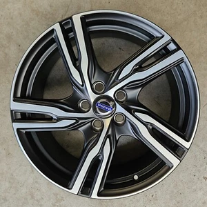 1x NEW Genuine Volvo Alloy Wheel 7.5jx18 ET 52.5 31471312 (873) - Picture 1 of 5