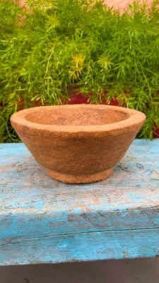 Hermosa olla de incienso de piedra arenisca amarilla antigua tallada a mano rara de 1800 Foto 1 de 4