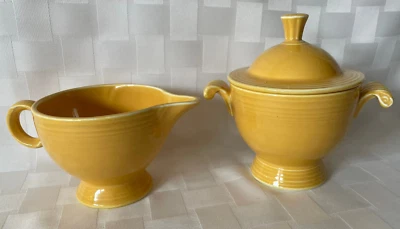 Crema y azucarero amarillo antiguo vintage MCM FIESTA ~ Homer Laughlin FIESTAWARE Foto 1 de 4
