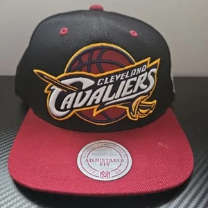 Mitchell and Ness Cleveland Cavaliers Adjustable Fit Snapback Black/Maroon - Picture 1 of 11