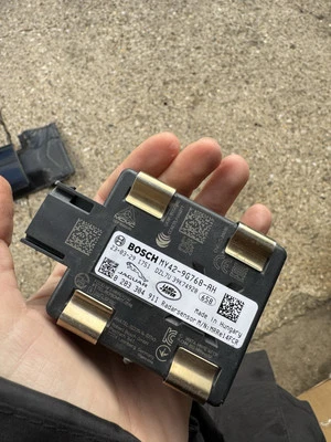 Land Rover Discovery Adaptive Cruise Sensor Radar Speed  My42-9g768-ag - Image 1 of 3