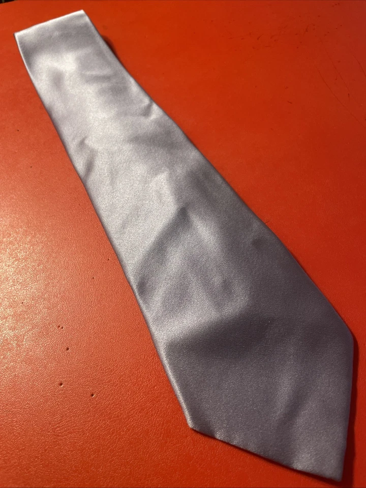 Corbata Brioni lustrosa lustrosa seda satinada usada en excelente estado hecha a mano en Italia Foto 1 de 4