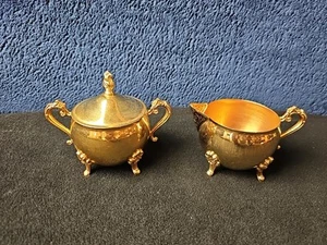 Gold Colored Coffee Creamer and Sugar Bowl Set Made In Hong Kong Metal - Picture 1 of 11