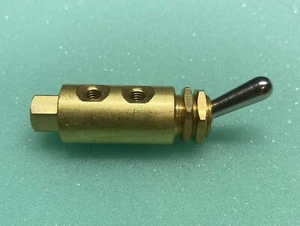 Clippard CINTI.0. Minimatics Switch Pneumatic Toggle Valve NOS