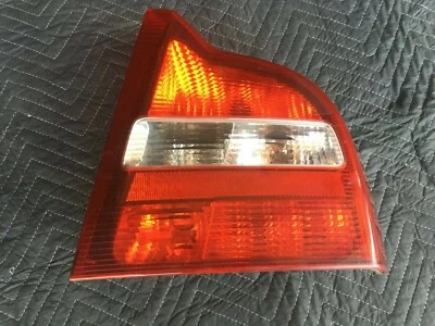 VOLVO S-80 OEM 1999-2003 Passenger Side Right Tail Light 30634195 - Image 1 of 4