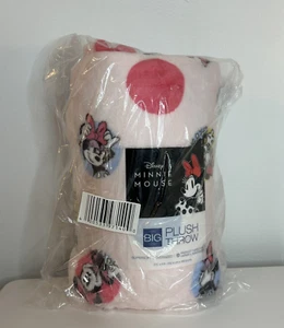 The Big One Disney Minnie Mouse Polka Dot Pink Oversized Plush Throw 5ft x 6ft - Picture 1 of 5