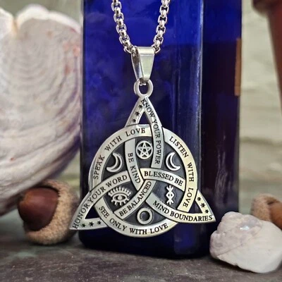 Trinity Knot Triquetra Pendant Inspiation Script Amulet Necklace Jewellery & Box - Image 1 of 4