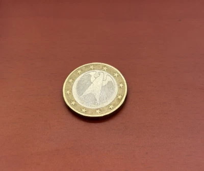 2002 Germany 1 EURO COIN WITH LETTER “G” EXTREMELY RARE COIN very fine condition - Image 1 of 3