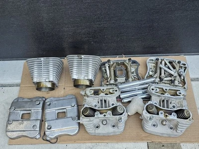 Harley-Davidson Sportster XL 1200 C 883 2003 100TH válvulas de culata trasera Foto 1 de 4