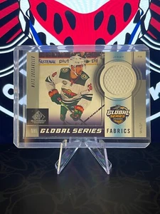 2024-25 MATS ZUCCARELLO🔥GLOBAL SERIES FABRICS SP GAME USED #GSF-MZ MINNESOTA SP - Foto 1 di 2