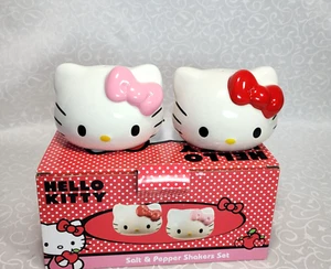Hello Kitty Salt and Pepper Shakers New open Box 2013 - Picture 1 of 11