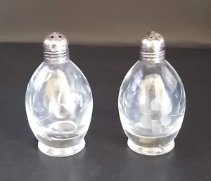 Vintage geätzte Blumen Klarglas Streuer klein 2,5" Silber Deckel - Bild 1 von 7