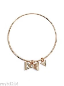 Nuevo con etiquetas Brazalete Brazalete Dorado Metal Arco Metal Dije con Logotipo Triángulo - Imagen 1 de 3