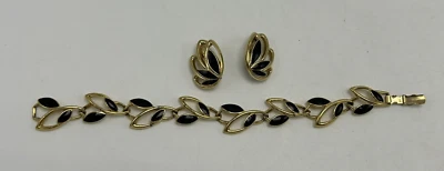 Trifari Bracelet Earrings Womans Set Gold Tone Leaves Black Enamel Clip On Flaw - Image 1 of 4