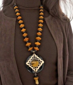 NWOT CHICO’S Scarlet Black Orange Agate Chunky Beaded PENDANT STATEMENT NECKLACE - Picture 1 of 3