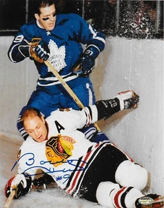BOBBY HULL Signed 8x10 PHOTO Chicago BLACKHAWKS Golden Jet #9 HOF Schwartz COA - Picture 1 of 2