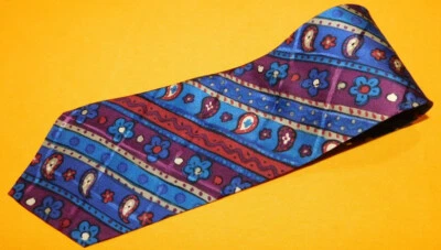 UNGARO PARIS MADE IN ITALY RED/BLUE/WHITE STRIPED/PAISLEY TIE - DESIGNER TIES. - Image 1 of 3