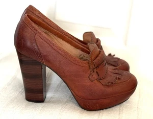 FRYE Women's Naiya Kiltie Moccasins Brown Leather ‘70s Heels Loafers Sz 8 - Picture 1 of 9