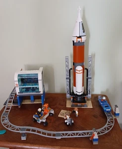 LEGO CITY: Deep Space Rocket & Launch Control 60228 100% COMPLETE w instructions - Picture 1 of 15