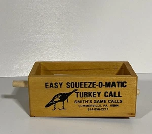 Clásico de caza Smith’s Easy Squeeze-O-Matic Turkey Call Push Peg Call de colección - Imagen 1 de 8