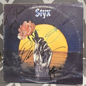 Styx signed lp Best of Styx, 5 members, Original, Vintage, Great Gifts, 60s 80s - Picture 1 of 2