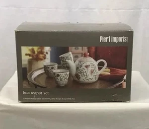 Pier 1 Imports Hua Teekanne Porzellan Sake oder Teeservice 4 Tassen weiß rot Blumen - Bild 1 von 7