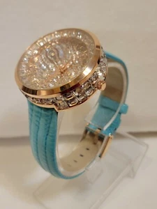 Reloj Pulsera Geneva Estrás Estuche Cara Oro Como Nuevo Gator Correa Cuero Genuino - Imagen 1 de 10