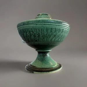 Vintage Mid Century Green Pottery Urn Vase - Picture 1 of 12