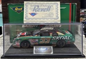 1998 Ken Schrader #33 Skoal Bandit Chevrolet 1:24 Revell Nascar Diecast - Picture 1 of 5