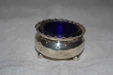 Antico sale argento sterling Henry Hobson, rivestimento in vetro blu.