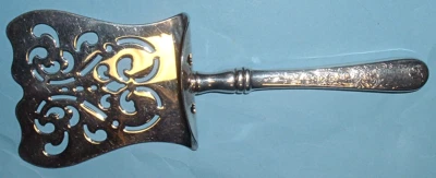 STERLING HANDLE 'Hooded' ASPARAGUS SERVER Engraved Art Nouveau FLOWER Pattern - Image 1 of 4