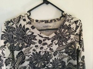 Croft & Barrow Floral Classic Tee Size Small Floral Black, White, & Ivory. - Picture 1 of 8